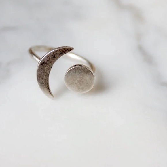 n e w | gold crescent moon ring 🌙 - Picture 2 of 4